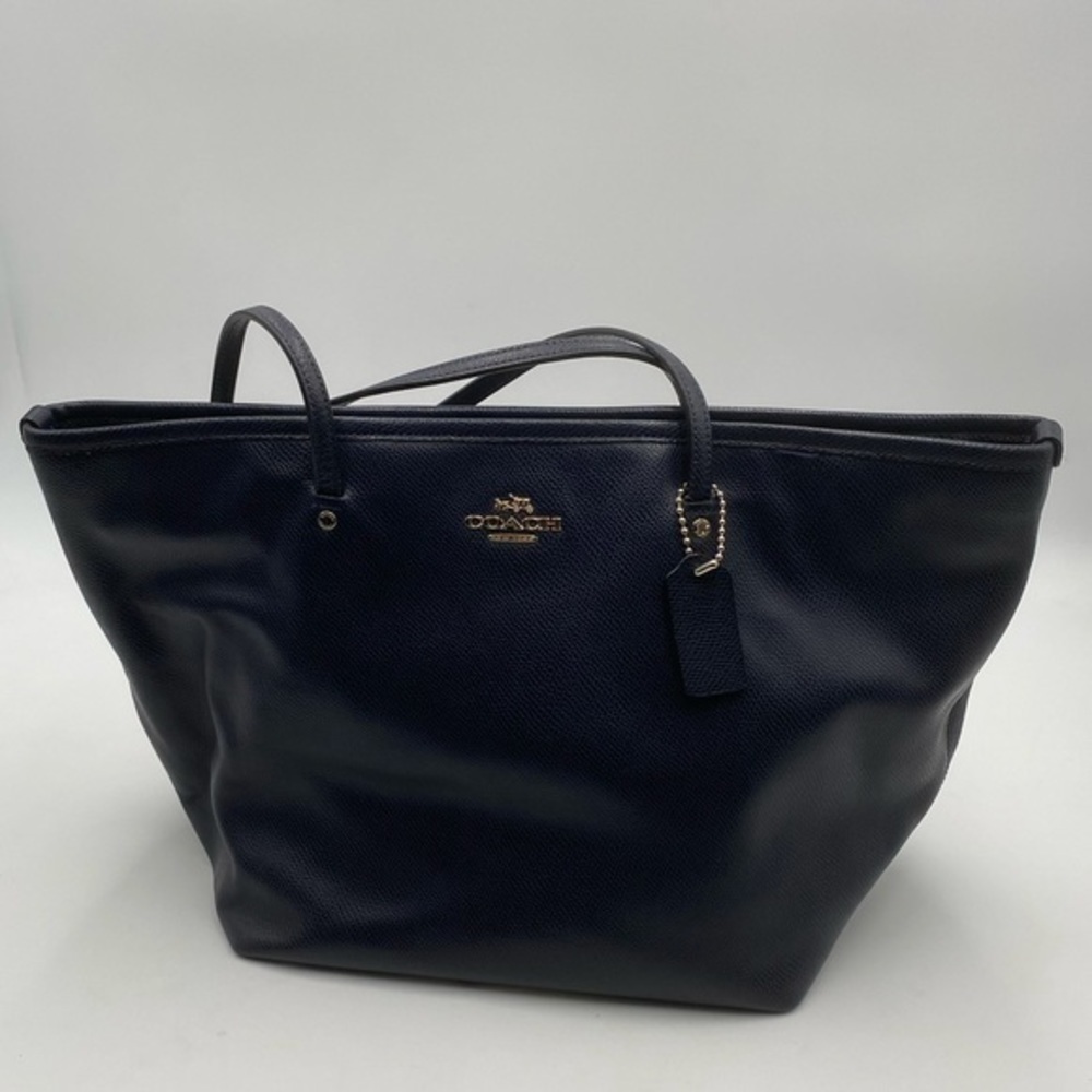 Coach Street beautiful navy leather tote bag. F 34103​​